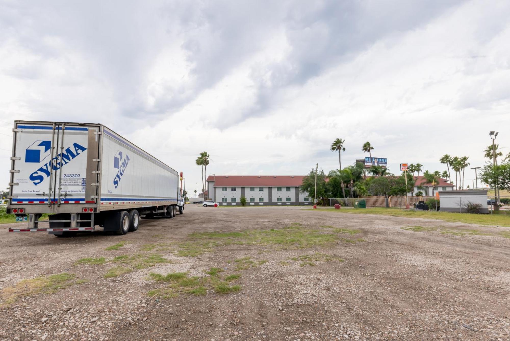 Red Roof - Mcallen 2*